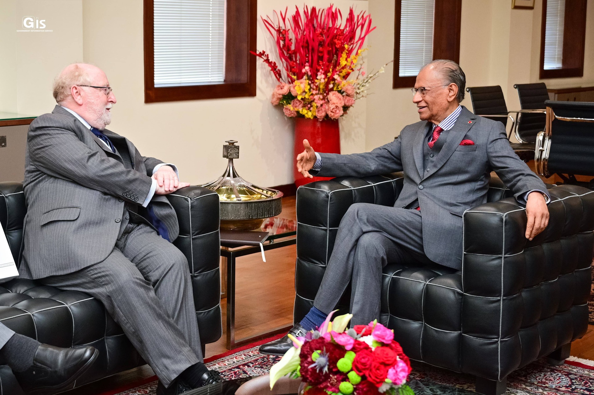 612097755_891796143546092_7382301096295109369_n