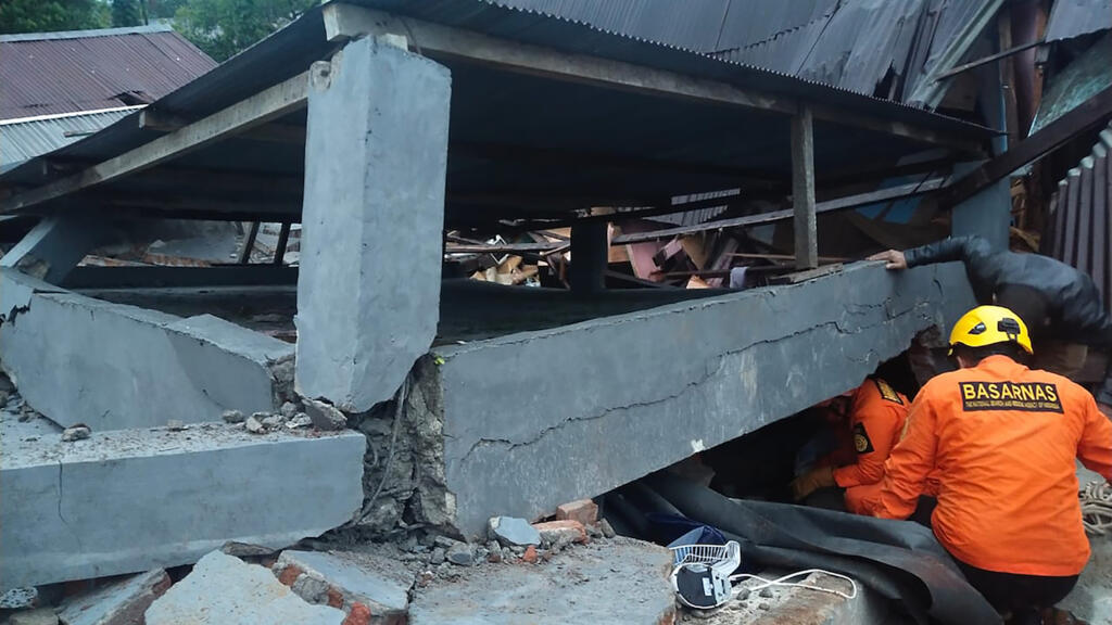 INDONESIA-QUAKE