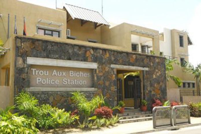 trou_aux_biches_police_station-696x463 (1)