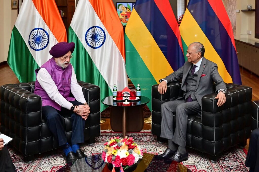 Coopération énergétique : Navin Ramgoolam reçoit le ministre indien du Pétrole et du Gaz naturel